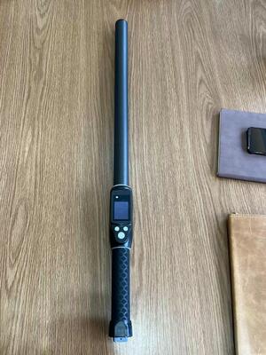 Distance de lecture 30 à 100 cm Lecteur RFID animal Scanner Bluetooth Élevage RFID Stick Reader Système d'exploitation Tout